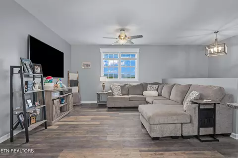 Living - 226 Ebenezer Rd, Chuckey, TN 37641 photo 1 of 2