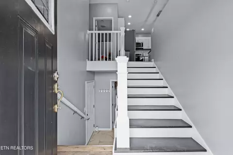 Entry Way - 226 Ebenezer Rd, Chuckey, TN 37641 photo 1 of 4