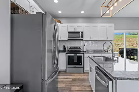 Kitchen - 226 Ebenezer Rd, Chuckey, TN 37641 photo 4 of 4