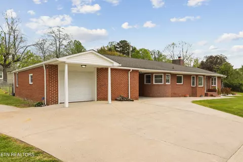 115 Spring St, Wartburg, TN 37887