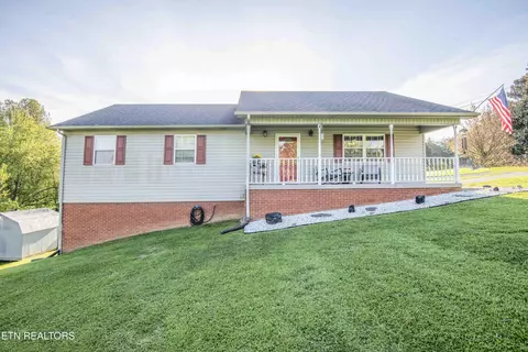 127 Courtney Cir, Cumberland Gap, TN 37724