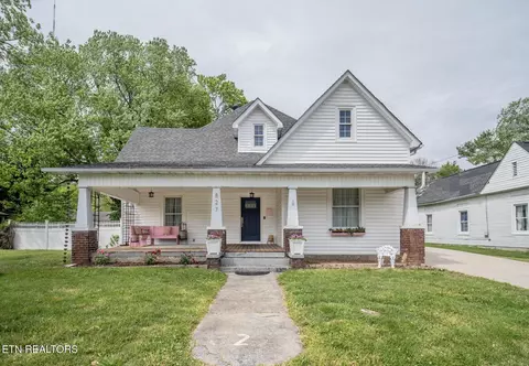 827 Chickamauga Ave, Knoxville, TN 37917