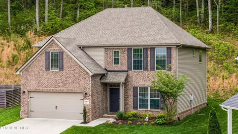2001 Antelope Ln, Knoxville, TN 37932