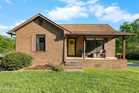 939 Fowler St, Clinton, TN 37716