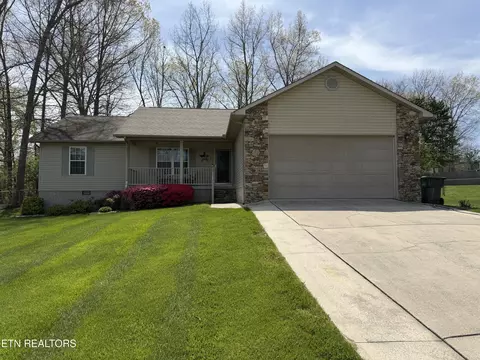 365 Carriage Dr, Crossville, TN 38555