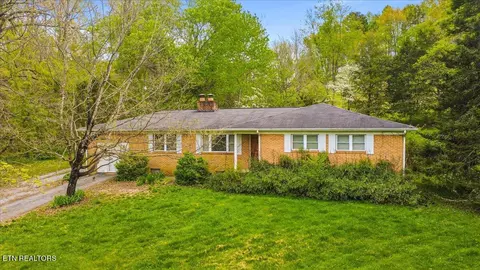 1851 Seals Rd, New Tazewell, TN 37825