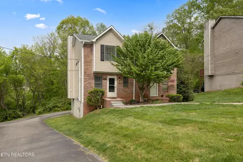 640 Shadywood Ln, Knoxville, TN 37923