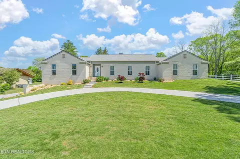 1940 River Shores Dr, Knoxville, TN 37914