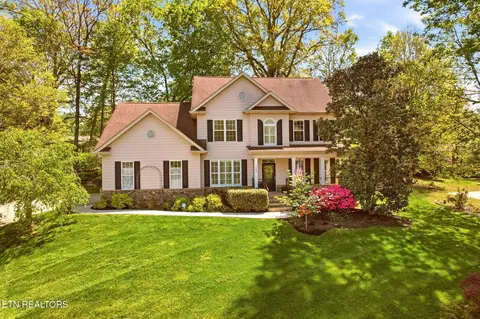 208 Woodland Trace Dr, Knoxville, TN 37934