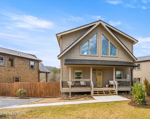 2876 Sequoia Rd, Pigeon Forge, TN 37863