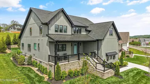 1299 Chestnut Ln, Loudon, TN 37774