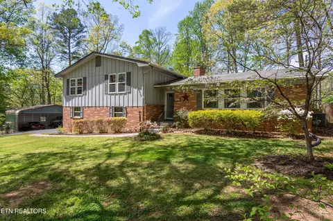 2017 Kemper Ln, Knoxville, TN 37920