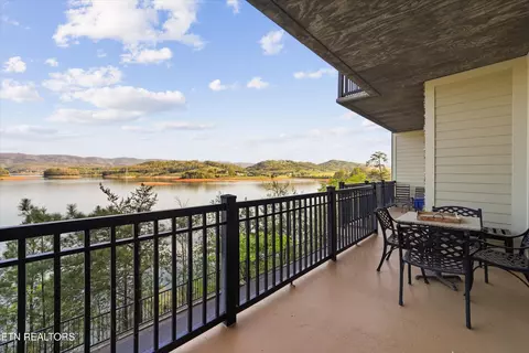 Exterior - 313 Sandpiper Ln, Bean Station, TN 37708 photo 4 of 5
