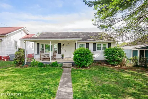 208 E Caldwell Ave, Knoxville, TN 37917