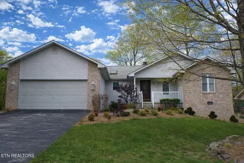 161 Cromwell Ln, Crossville, TN 38558