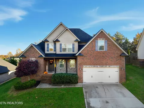 1316 Fox Ridge Dr, Powell, TN 37849