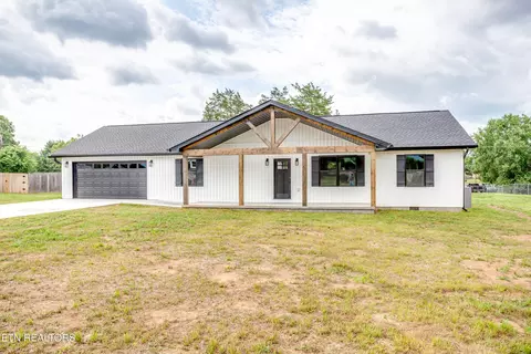 200 Farris Cir, La Follette, TN 37766