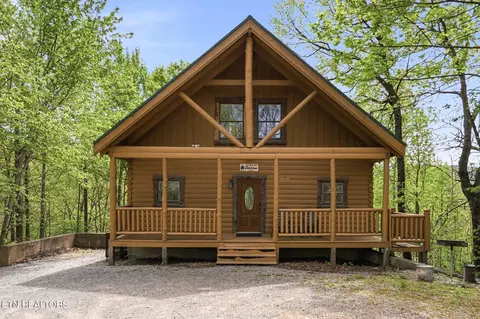 1118 Ski View Ln, Sevierville, TN 37876