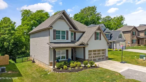 957 Festival Ln, Knoxville, TN 37923