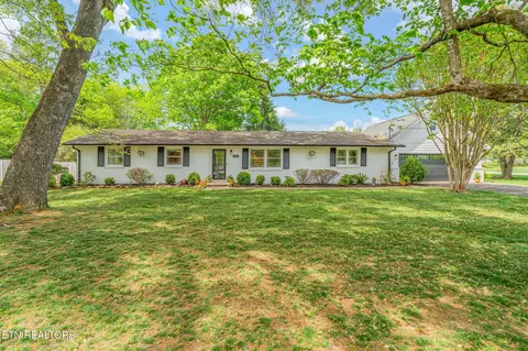 7201 Wellswood Ln, Knoxville, TN 37909