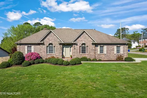 3201 Roanoke Cir, Knoxville, TN 37920
