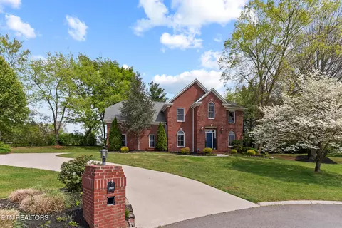 4100 Bajo Ln, Powell, TN 37849