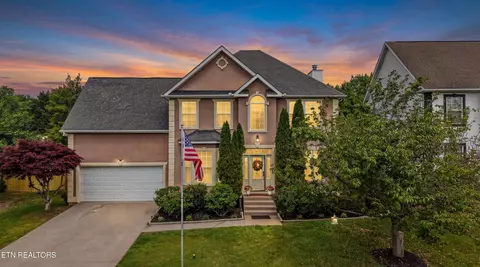 819 Paxton Dr, Knoxville, TN 37918