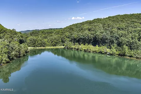 748 Laurel Lake Cir, Madisonville, TN 37354