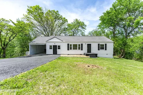 1703 Breda Dr, Knoxville, TN 37918