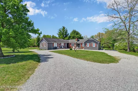 120 Cedar Ln, Crab Orchard, TN 37723