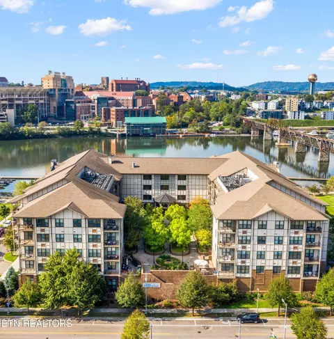 445 W Blount Ave #108, Knoxville, TN 37920