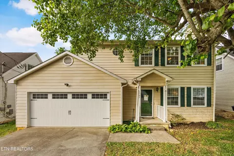 1365 Woodridge Dr, Knoxville, TN 37919