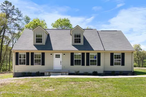 9708 Smoky Row Rd, Strawberry Plains, TN 37871