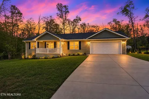 204 Nehasane Ln, Crossville, TN 38572