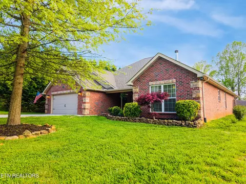 907 Huntington Farms Rd, Maryville, TN 37803