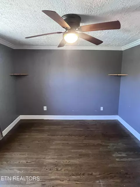 Bedroom - 3002 Highway 61 E, Luttrell, TN 37779 photo 3 of 6