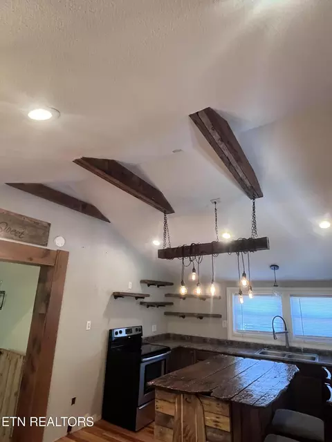 Kitchen - 3002 Highway 61 E, Luttrell, TN 37779 photo 3 of 4
