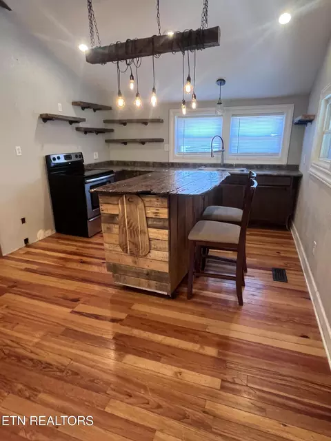 Kitchen - 3002 Highway 61 E, Luttrell, TN 37779 photo 4 of 4