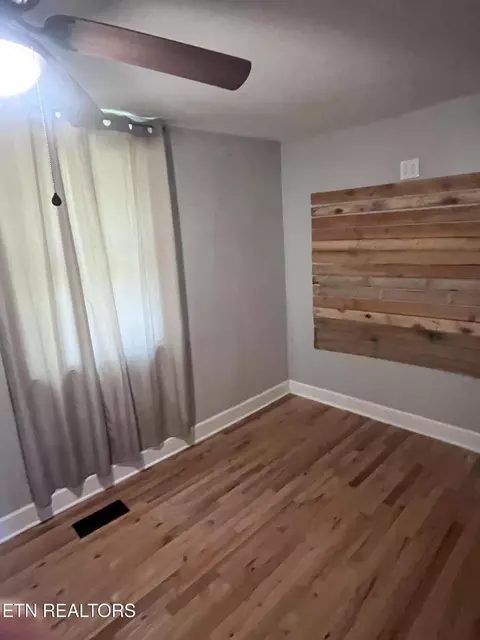 Bedroom - 3002 Highway 61 E, Luttrell, TN 37779 photo 5 of 6