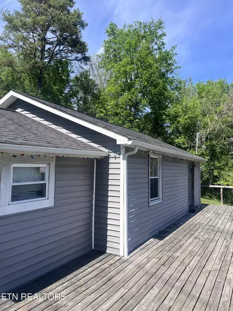 Exterior - 3002 Highway 61 E, Luttrell, TN 37779 photo 1 of 4