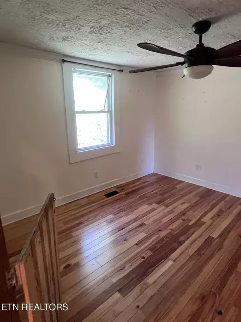 Bedroom - 3002 Highway 61 E, Luttrell, TN 37779 photo 2 of 6