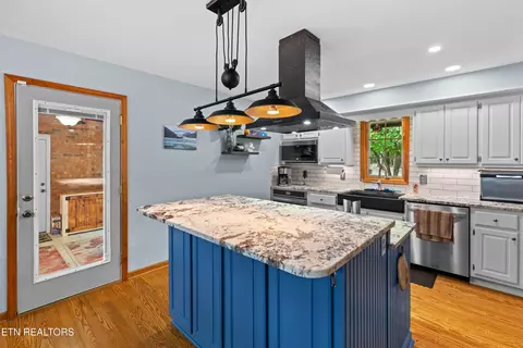 Kitchen - 1850 Honeysuckle Ln, Talbott, TN 37877 photo 2 of 4