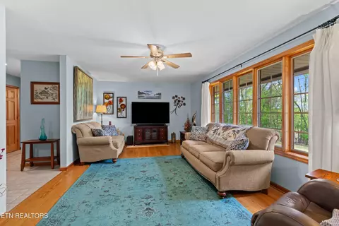 Living - 1850 Honeysuckle Ln, Talbott, TN 37877 photo 2 of 3