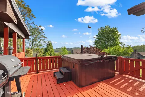 Exterior - 1850 Honeysuckle Ln, Talbott, TN 37877 photo 4 of 13