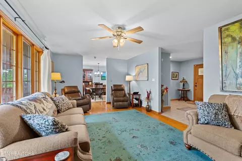 Living - 1850 Honeysuckle Ln, Talbott, TN 37877 photo 3 of 3