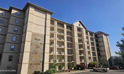 124 Plaza Dr #2407, Pigeon Forge, TN 37863