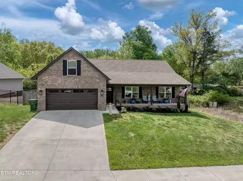 1508 Roxy Ln, Maryville, TN 37803