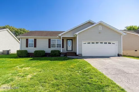 7527 Silveredge Rd, Knoxville, TN 37918