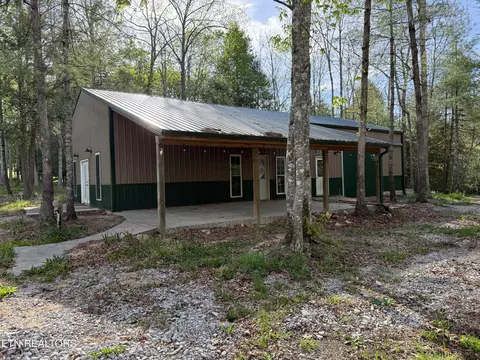 223 Crouch Branch Ln, Allardt, TN 38504