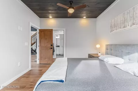 Bedroom - 3316 Sugar Maple Loop Rd, Sevierville, TN 37862 photo 6 of 6